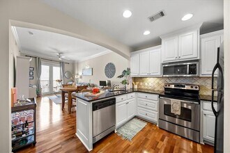 2277 Peachtree Rd NE in Atlanta, GA - Building Photo - Building Photo