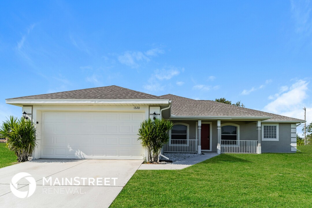 1320 NE 18th Terrace in Cape Coral, FL - Building Photo