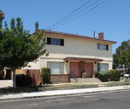 16861 Hoskins St in Huntington Beach, CA - Building Photo - Building Photo