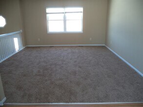 5925 Bluegrass Trl in McHenry, IL - Building Photo - Building Photo