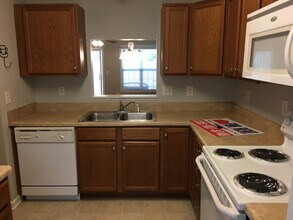 448 Dunwood Dr in High Point, NC - Building Photo - Building Photo