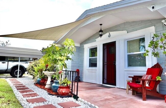 3220 Rock Royal Dr in Holiday, FL - Building Photo - Building Photo