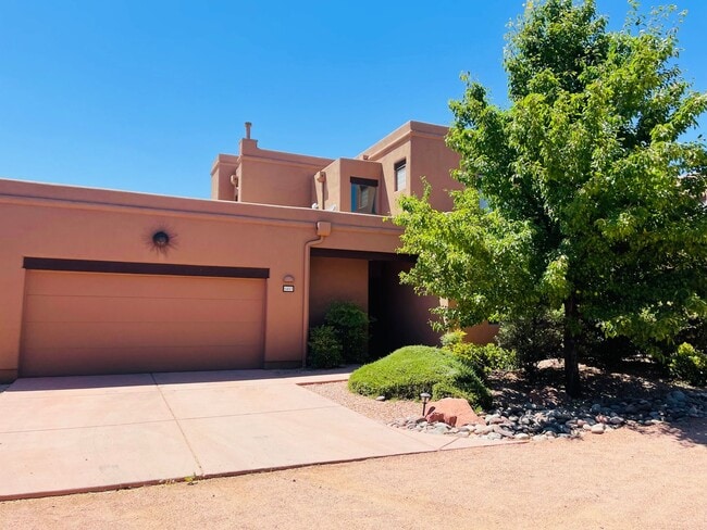 property at 1487 Vista Montana Rd