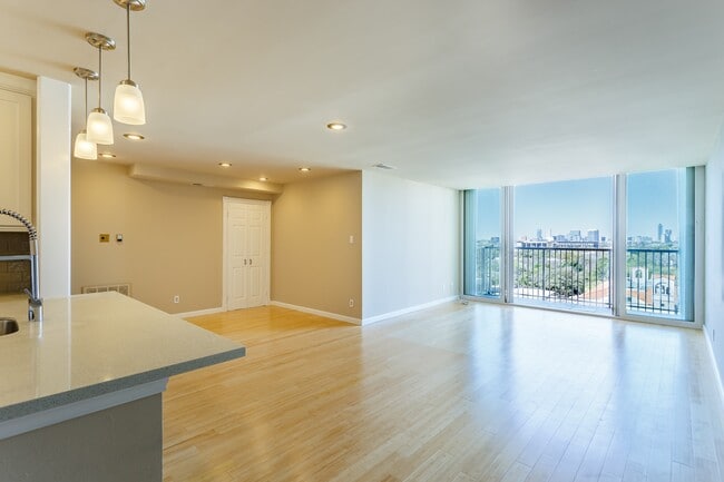 property at 3614 Montrose Blvd