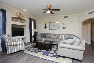 The Reserve at Autumn Creek in Friendswood, TX - Building Photo - Interior Photo