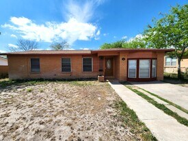 224 Highland St in Del Rio, TX - Building Photo