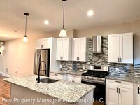 707 McKewin Ave photo'