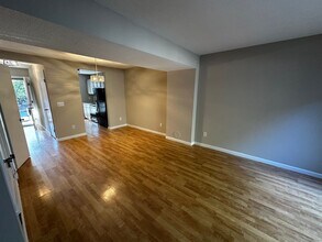 2643 Cottage Pl in Greensboro, NC - Building Photo - Building Photo