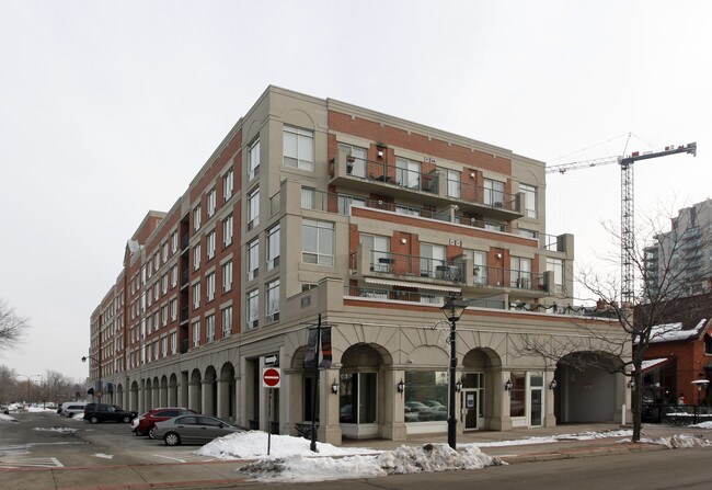 The Residences of Village Square in Burlington, ON - Building Photo - Primary Photo