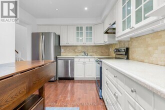 1183 Westview Terrace in Oakville, ON - Building Photo - Building Photo