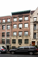 315 W 75th St in New York, NY - Foto de edificio - Building Photo