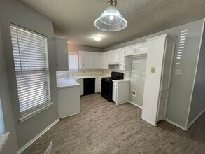 2104 91st St in Lubbock, TX - Building Photo - Building Photo