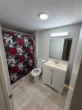 1320 12th Ave S in Lake Worth Beach, FL - Building Photo - Building Photo