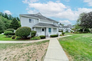 360 Littleton Rd in Chelmsford, MA - Building Photo