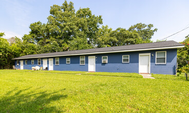 The Lodge At Twitty in Charleston, SC - Building Photo - Building Photo