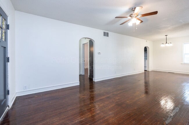 102 W Zimmerly St in Wichita, KS - Building Photo - Building Photo