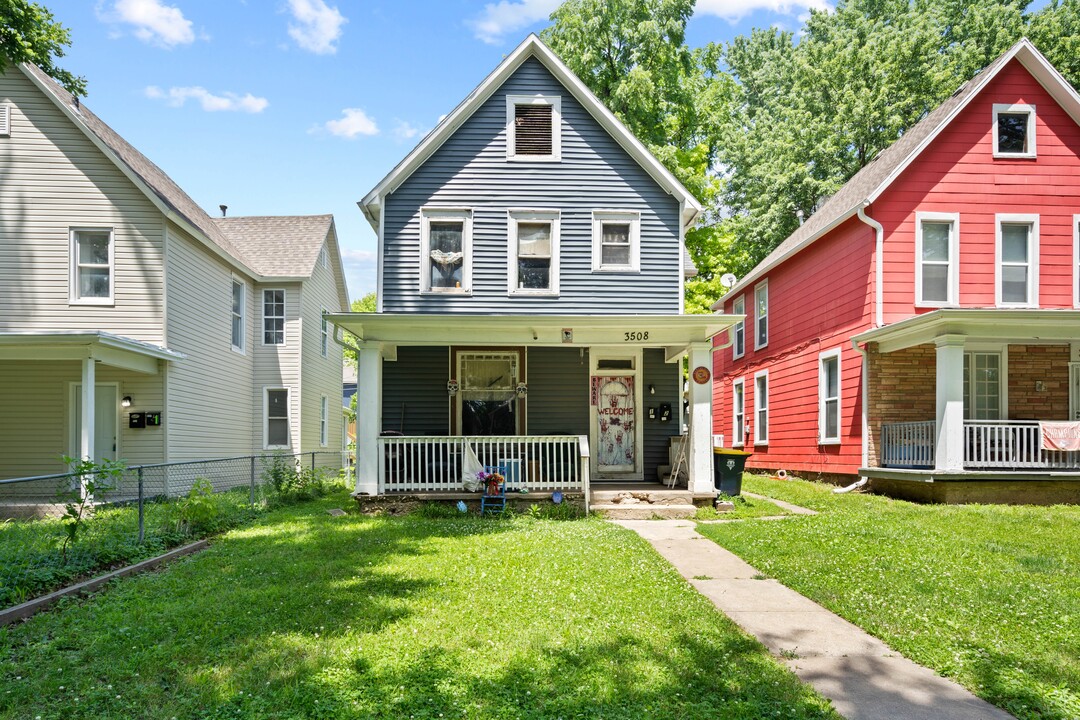 3508 Roberts St in Kansas City, MO - Foto de edificio