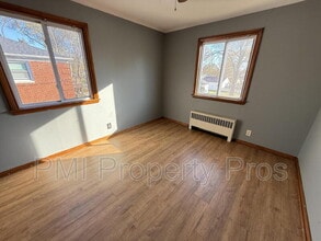 1981 W Villard Ave in Milwaukee, WI - Building Photo - Building Photo