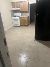 612 S Park St, Unit first floor in Elizabeth, NJ - Building Photo - Building Photo