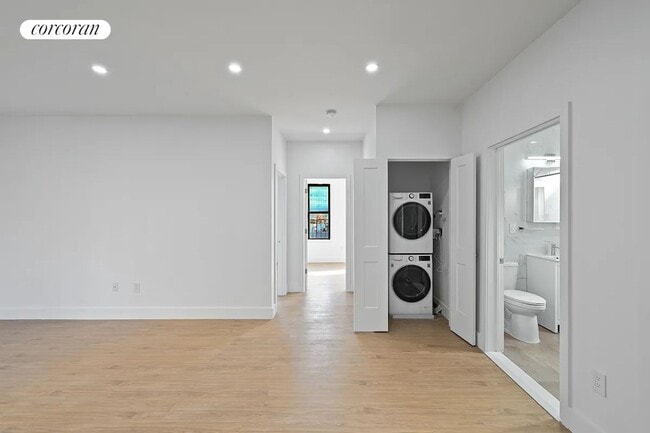 100 Convent Ave in New York, NY - Building Photo - Building Photo