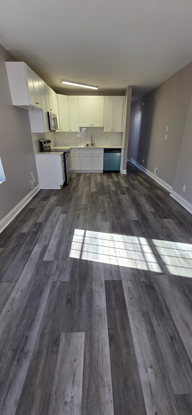 property at 201 N Rose St