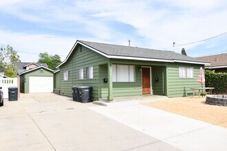 267 N Center St in Orange, CA - Building Photo - Building Photo
