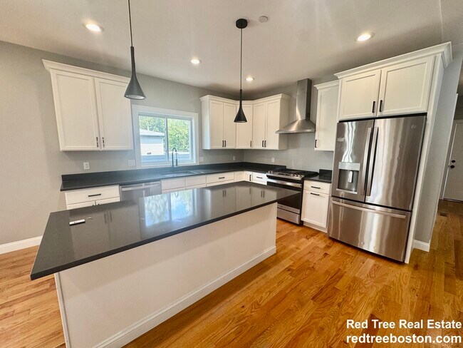 17 George St, Unit 1 in Boston, MA - Building Photo - Building Photo