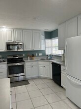 1220 Lakeside Dr in Venice, FL - Building Photo - Building Photo
