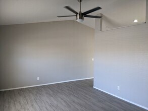 7231 W Sierra St in Peoria, AZ - Building Photo - Building Photo