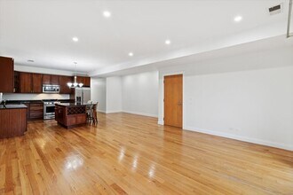 6436 N Lehigh Ave in Chicago, IL - Building Photo - Building Photo