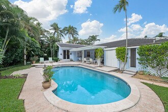 216 Jamaica Ln in Palm Beach, FL - Building Photo - Building Photo
