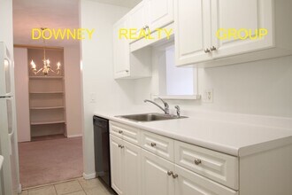 94 Hampden Dr, Unit 0B in Norwood, MA - Foto de edificio - Building Photo