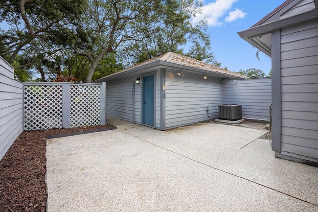 6215 SE Georgetown Pl in Hobe Sound, FL - Building Photo - Building Photo
