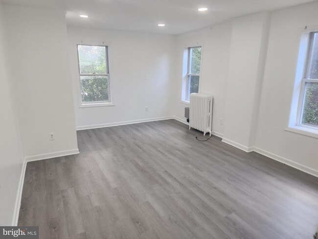 238 N Warren St in Trenton, NJ - Building Photo - Building Photo