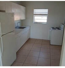 2651 NW 13th St in Miami, FL - Building Photo - Building Photo