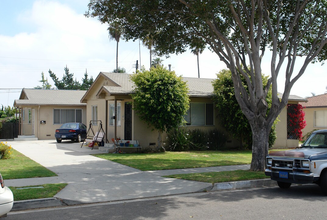 3724-3726 Birch St in Ventura, CA - Building Photo