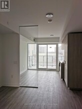 77-377 Shuter St in Toronto, ON - Building Photo - Building Photo