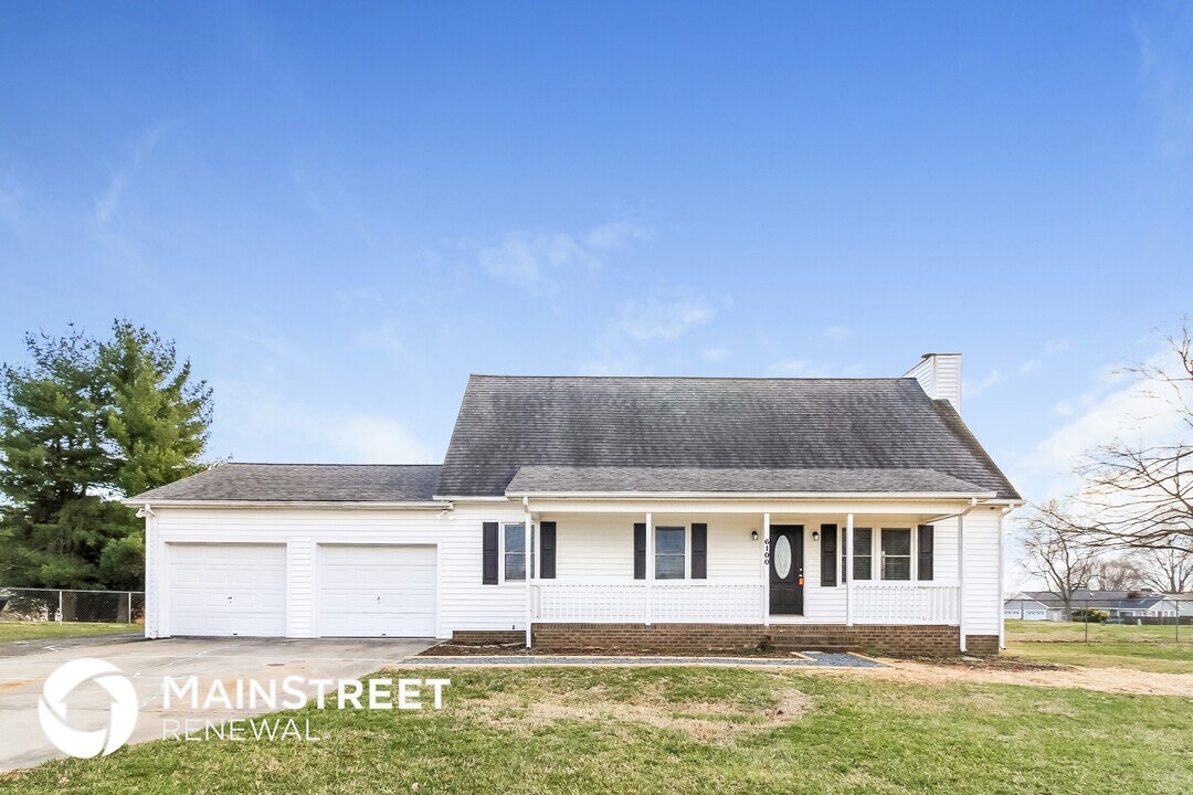 6100 Radds St in Lexington, NC - Foto de edificio