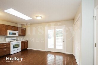 942 Delray Dr in Indianapolis, IN - Building Photo - Building Photo