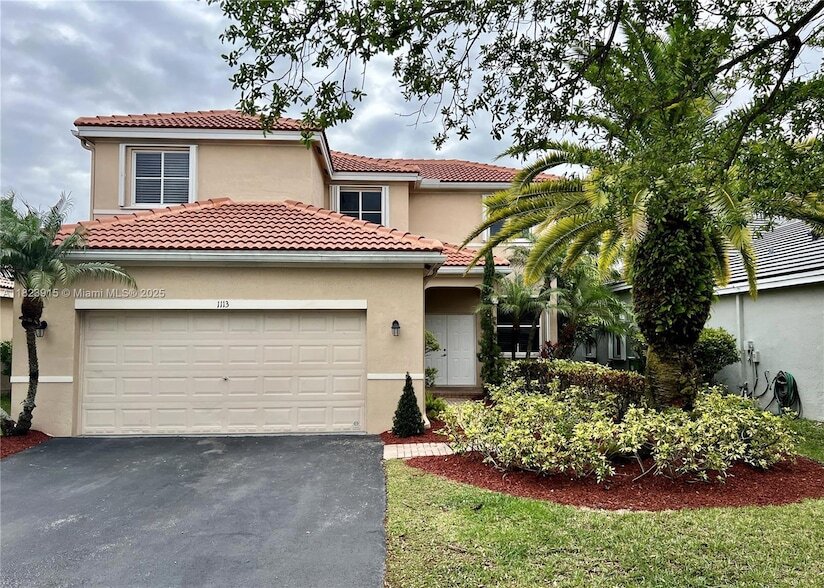1113 Tupelo Way in Weston, FL - Building Photo
