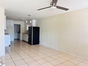 16 Tulip Ave in McAllen, TX - Building Photo - Building Photo