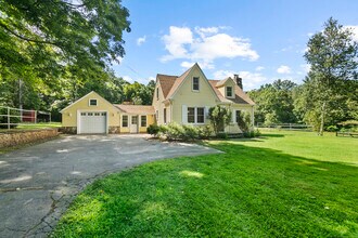 26 Great Hillwood Rd in East Haddam, CT - Building Photo - Building Photo