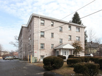 Essex House in West Haven, CT - Building Photo - Building Photo