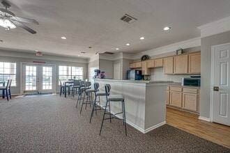 Cleburne Terrace in Cleburne, TX - Building Photo - Building Photo