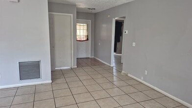 8227 Clermont St in Tampa, FL - Building Photo - Building Photo