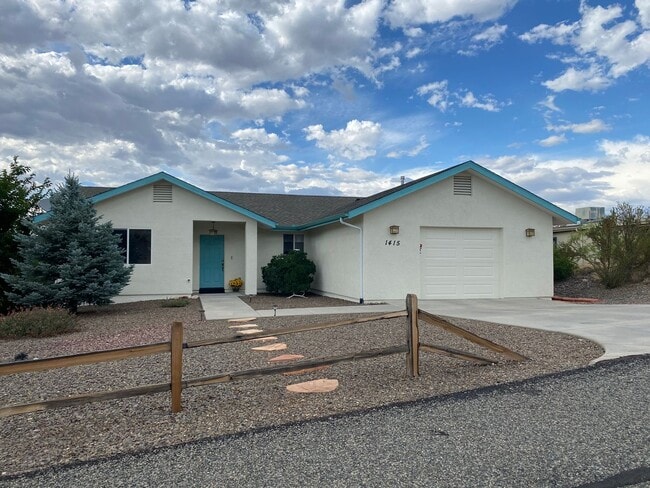 property at 1415 Lakeview Rd