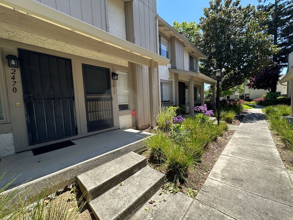 2472 Baton Rouge Dr in San Jose, CA - Building Photo