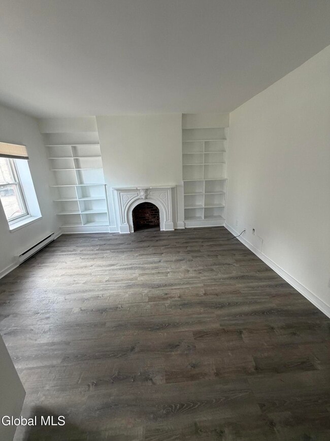 58 S Swan St in Albany, NY - Building Photo - Building Photo