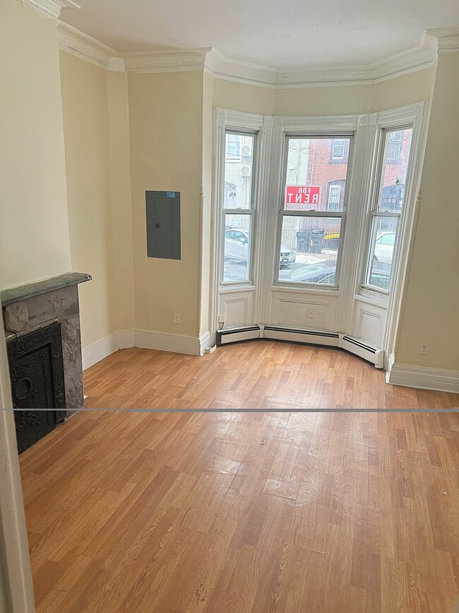 123 Highland Ave, Unit 1st Floor, Unit 1st Floor