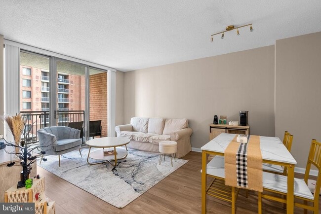 11710 Old Georgetown Rd in North Bethesda, MD - Building Photo - Building Photo